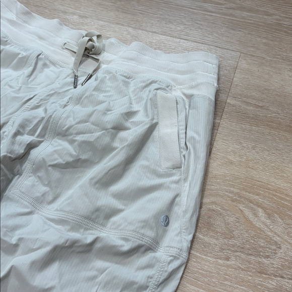 Lululemon Dance Studio Mid-Rise Pant *Full Length (Lined) Size 10 - Picture 3 of 4